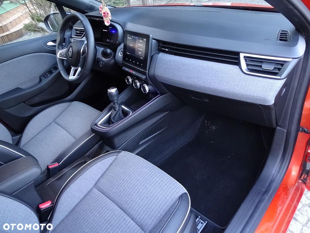 Renault Clio TCe 90 EVOLUTION - 13