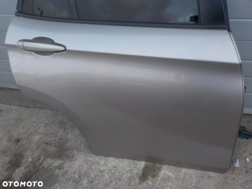 BMW X1 E84 DRZWI PRAWE TYŁ - 2