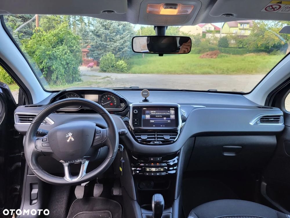 Peugeot 208 PureTech 82 Style - 10