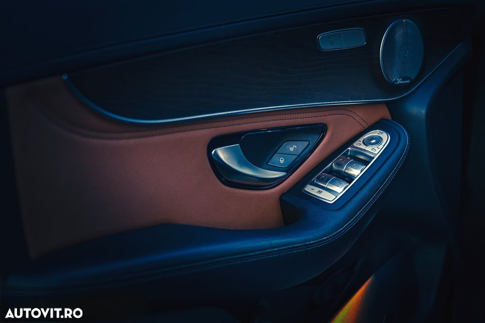 Mercedes-Benz GLC 220 d 4MATIC 9G-TRONIC AMG Line - 11