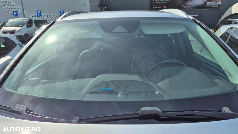 Volvo XC 40 D4 AWD Momentum Pro - 22