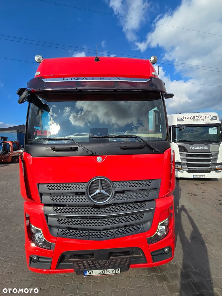 Mercedes-Benz ACTROS 1845 MP 5 GIGASPACE MEGA - 13