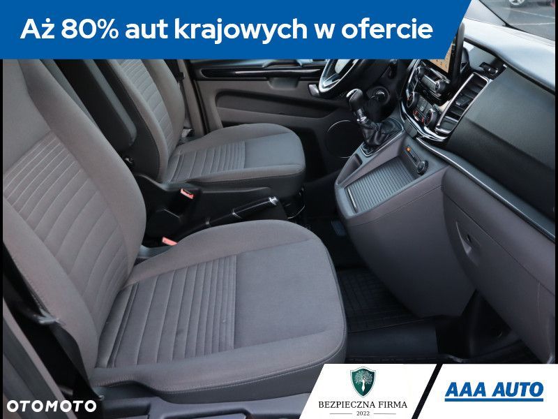 Ford Tourneo Custom - 10