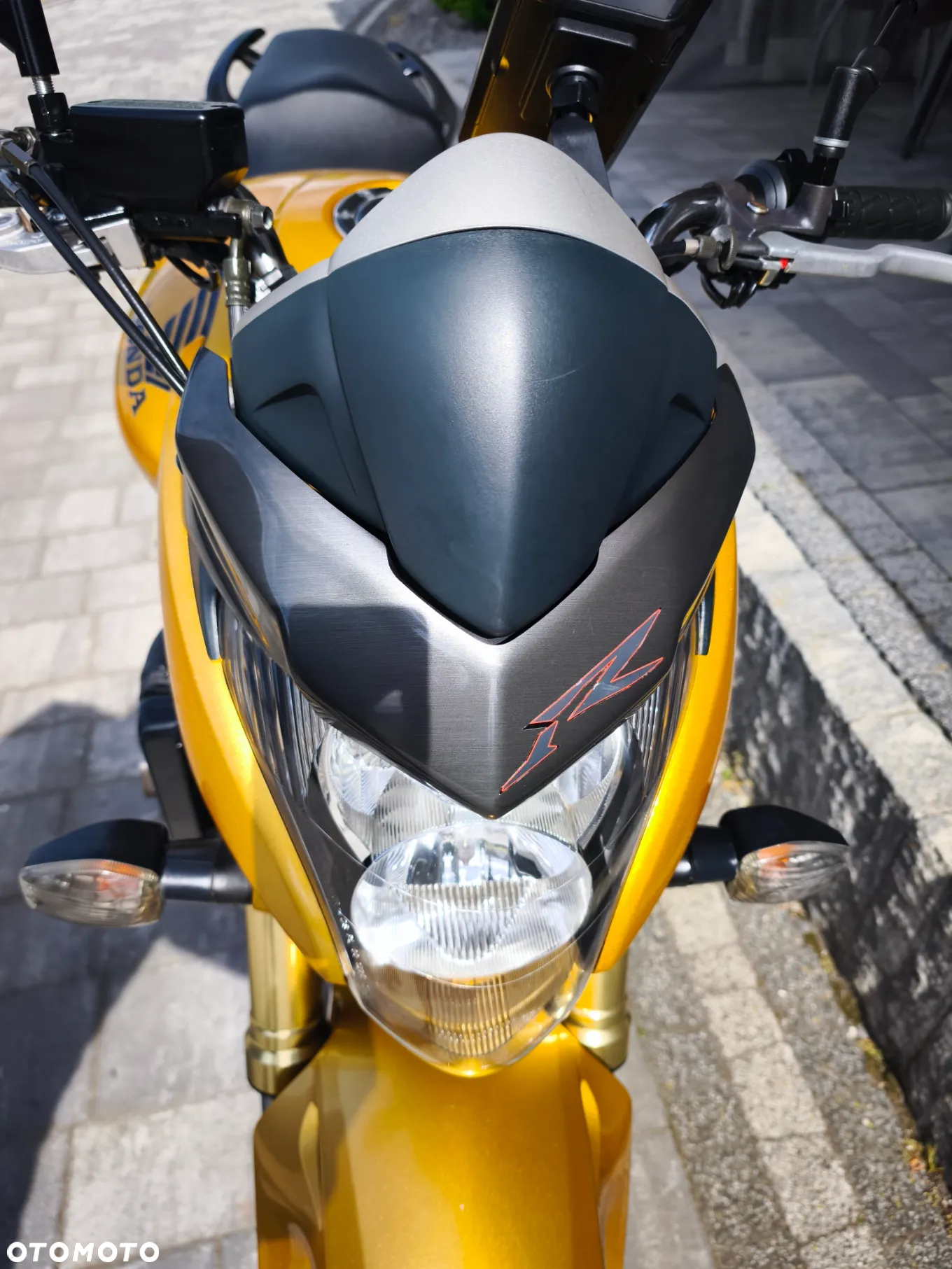 Honda Hornet - 24