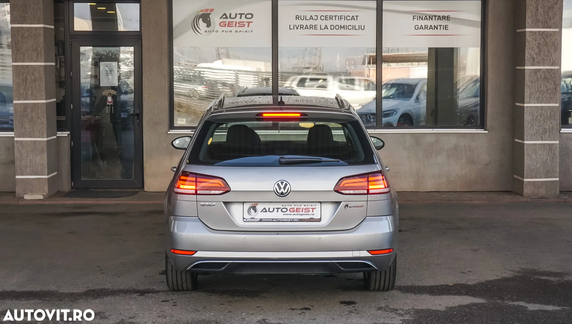 Volkswagen Golf 1.6 TDI DSG Comfortline - 6