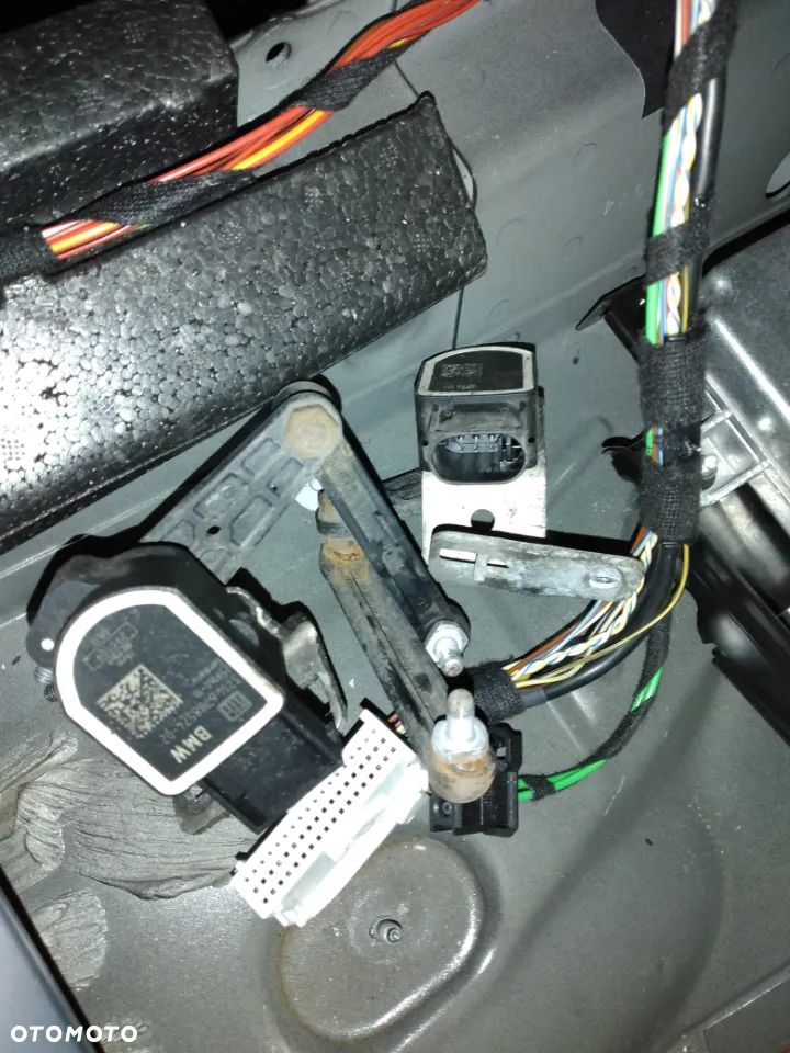 BMW F01 740i LONG N54 4os LONG drzwi klapa zawieszenie elektryka  hamulce sterowniki moduły airbag przełączniki szyby   i inne - 11