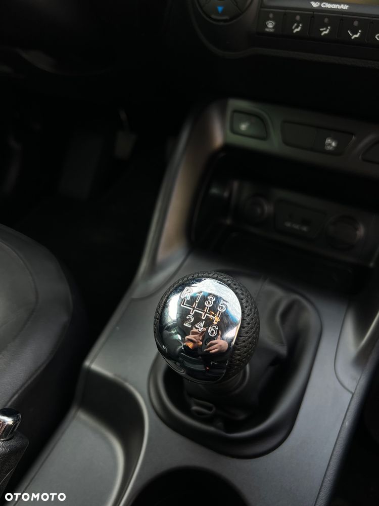 Hyundai ix35 1.6 GDI Premium 2WD - 21