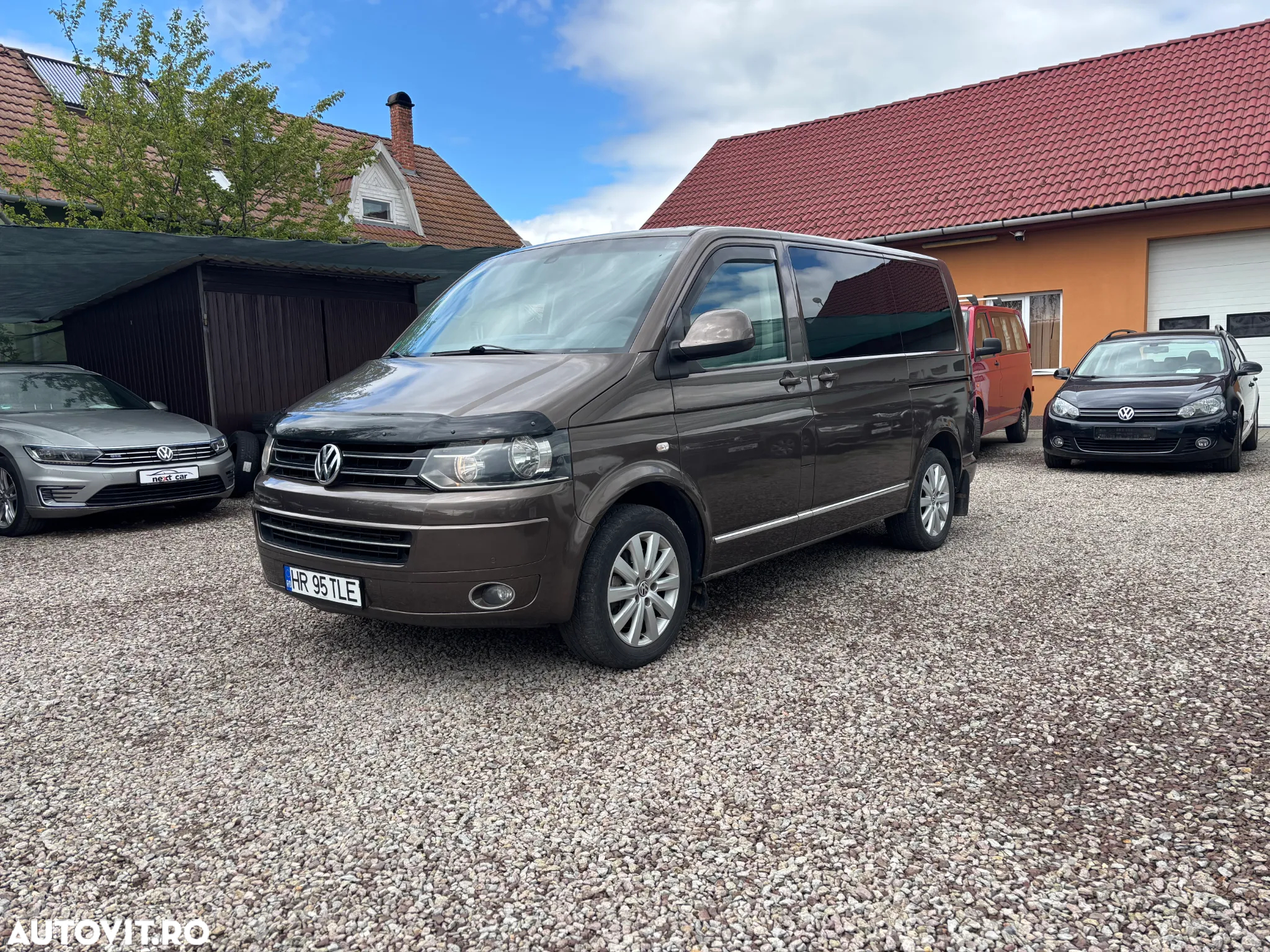 Volkswagen Multivan - 2
