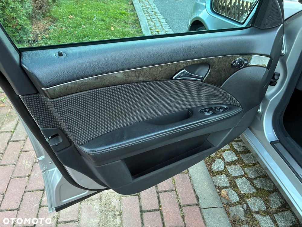 Mercedes-Benz Klasa E - 14