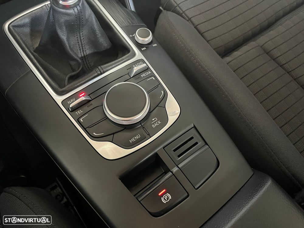 Audi A3 Sportback 1.6 TDI Sport - 28