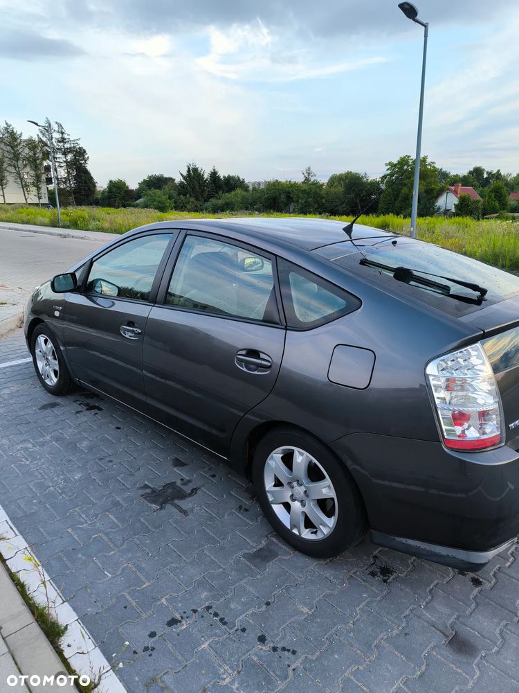 Toyota Prius 1.5 VVT-i Prestige - 3