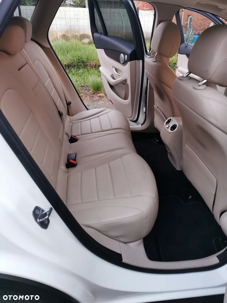 Mercedes-Benz GLC - 31