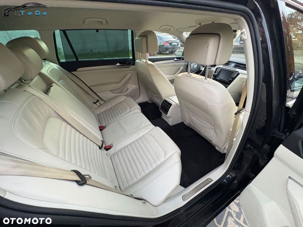Volkswagen Passat Variant 2.0 TDI BMT Highline DSG - 26