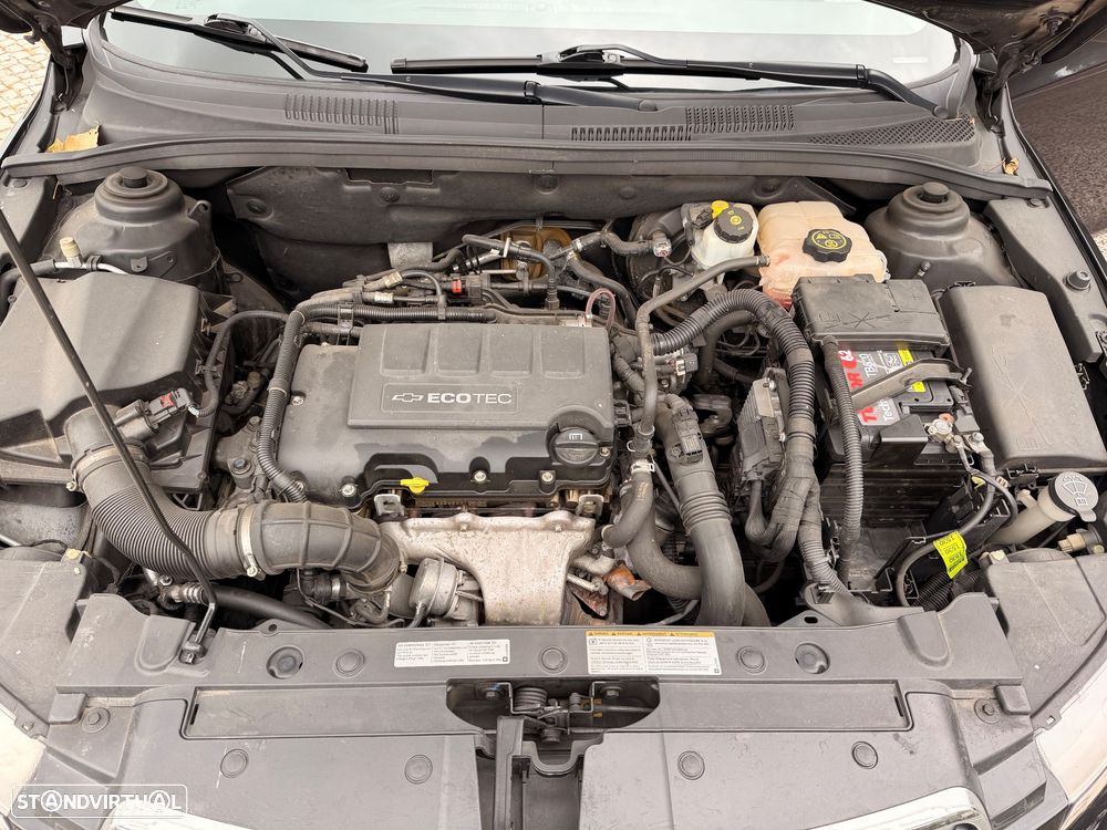 Chevrolet Cruze SW 1.4 LT - 25