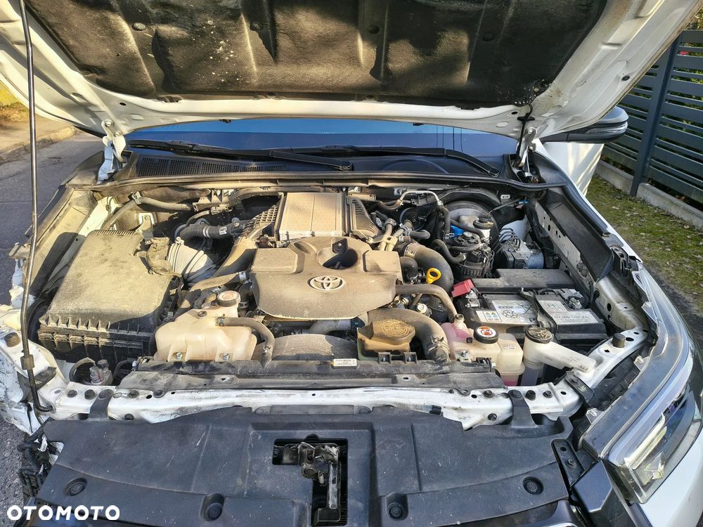 Toyota Hilux - 12