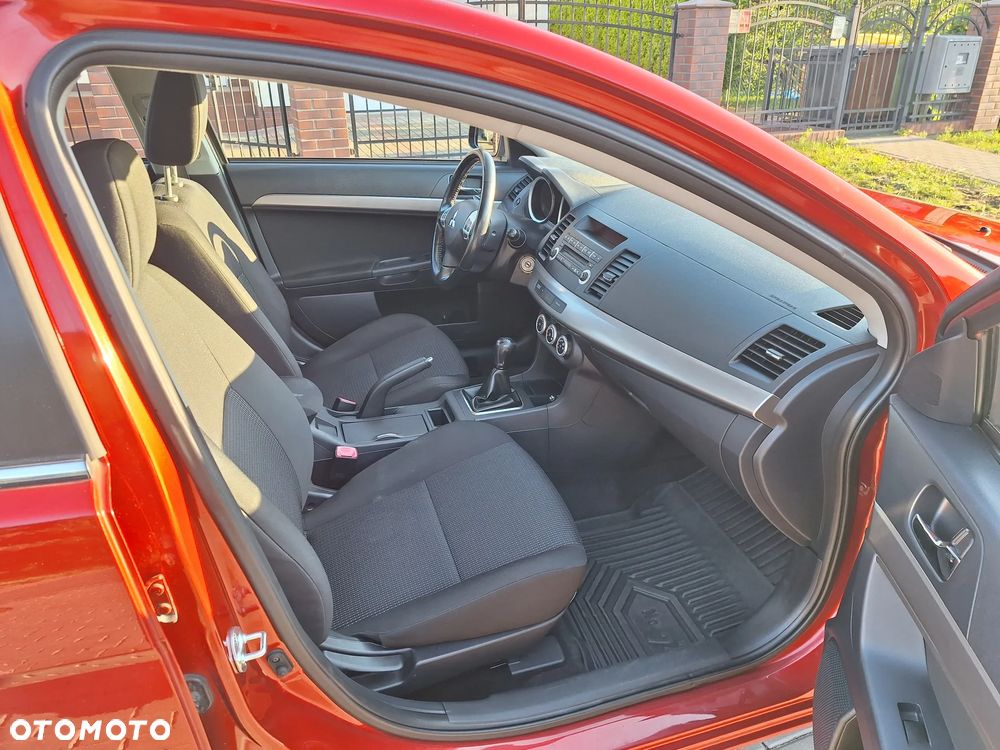 Mitsubishi Lancer 1.8 Invite - 7
