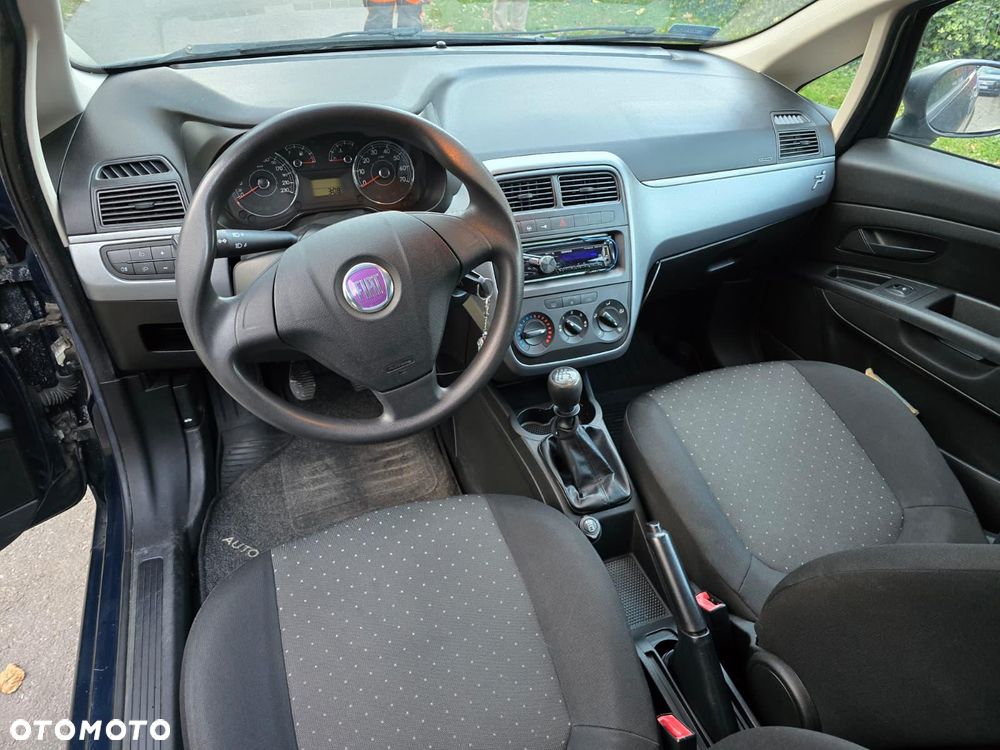 Fiat Punto 1.4 16V Dynamic - 6