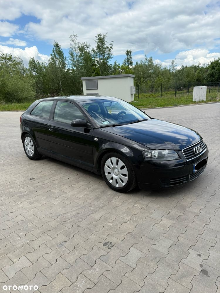 Audi A3 Sportback - 1