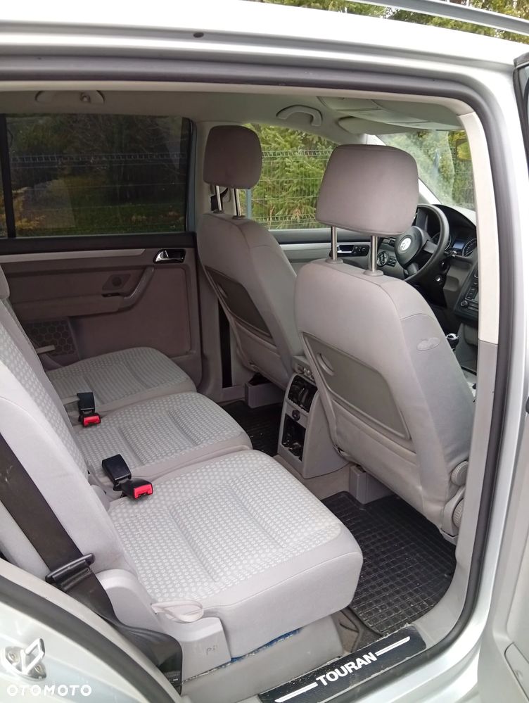 Volkswagen Touran 1.6 Trendline - 4