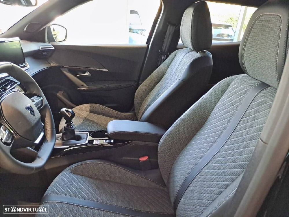 Peugeot 2008 1.2 PureTech Allure - 8