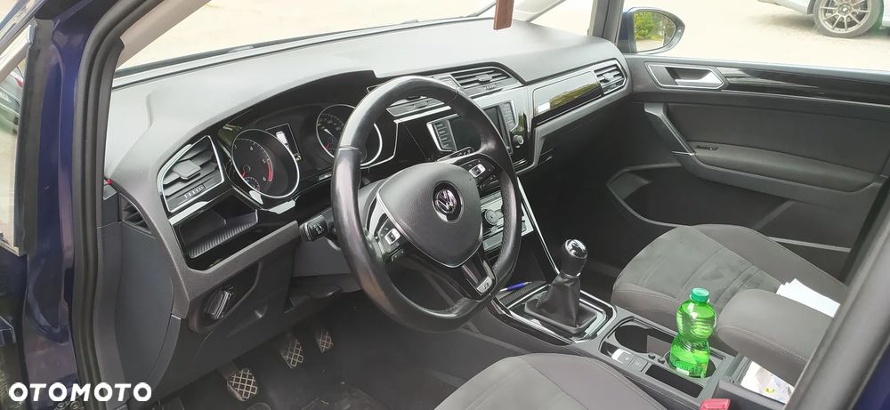 Volkswagen Touran 2.0 TDI BMT Highline - 9