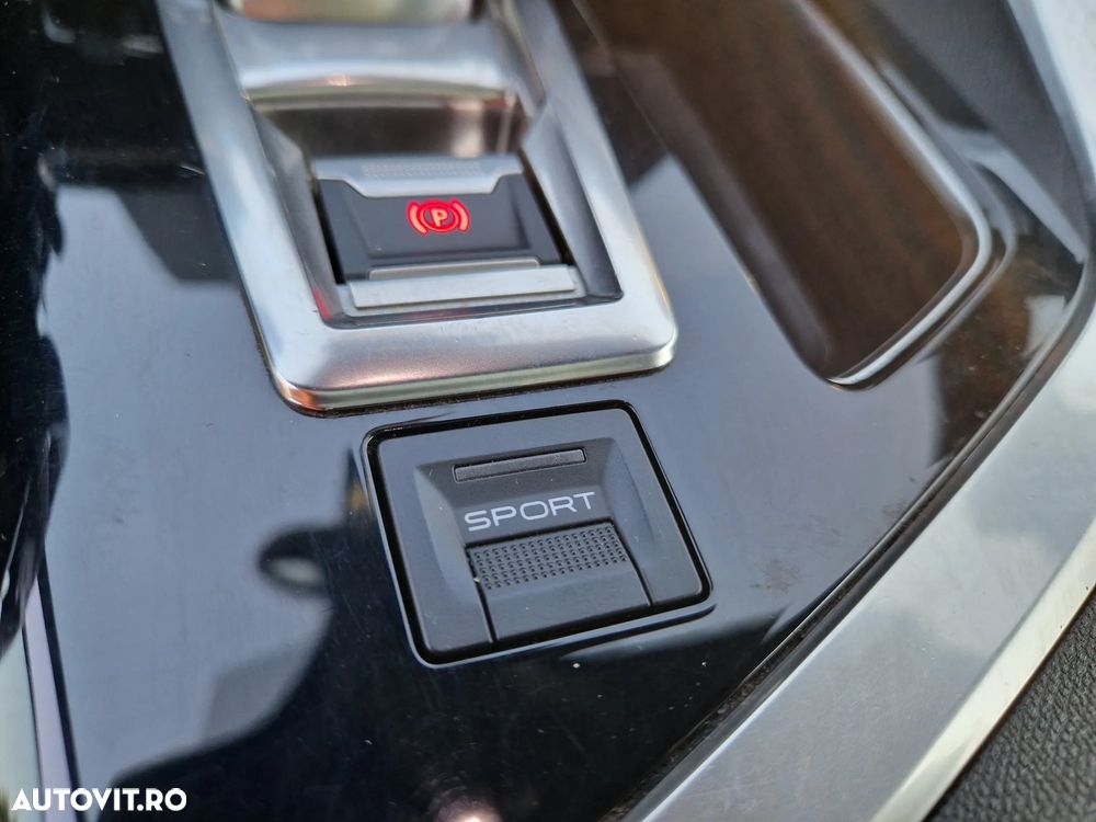 Peugeot 5008 1.6 Puretech Turbo s&s EAT8 GT-Line - 17