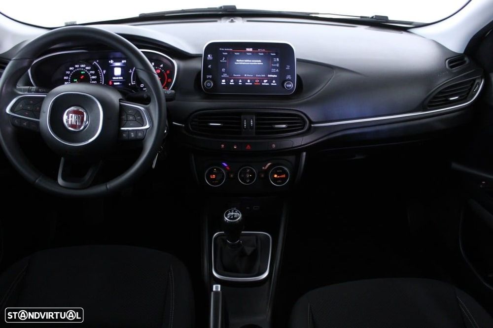 Fiat Tipo Station Wagon 1.3 M-Jet Lounge - 18