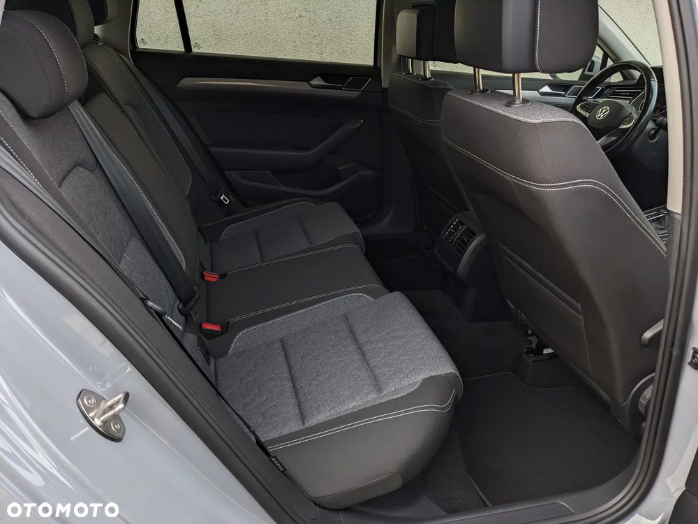 Volkswagen Passat 2.0 TDI SCR Style DSG - 31