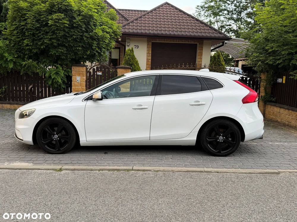 Volvo V40 D2 R Design - 20