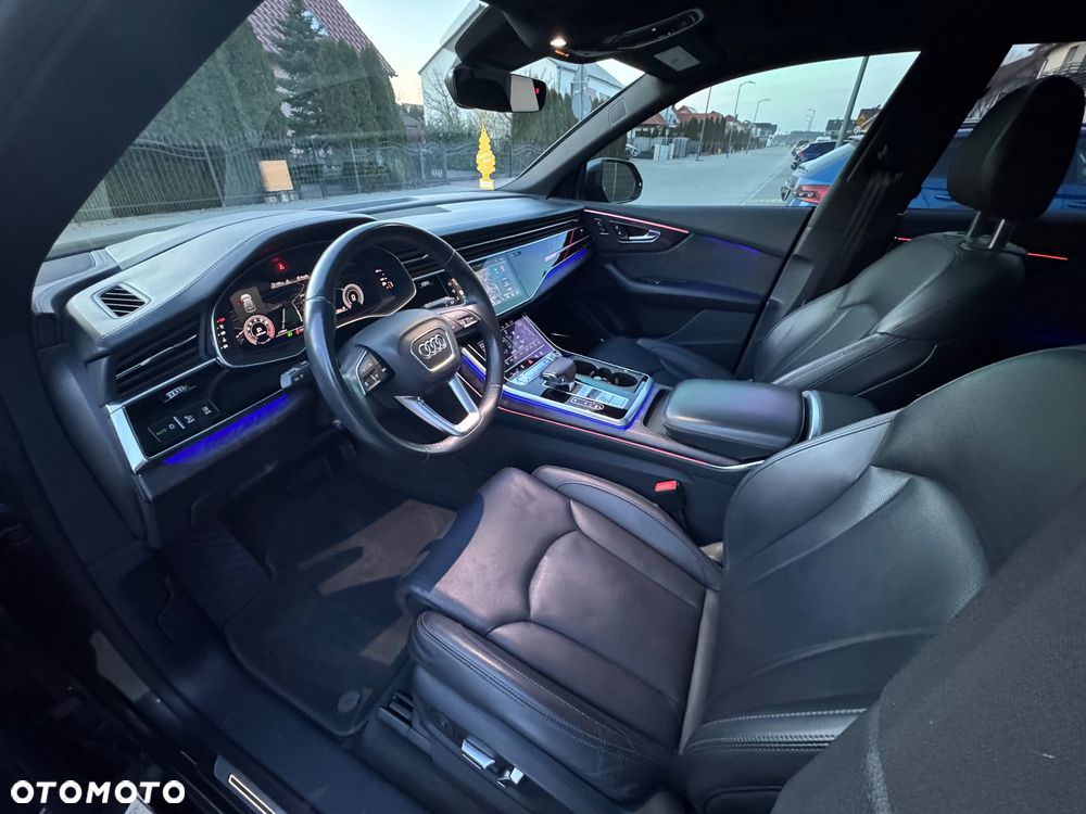 Audi Q8 SUV TFSI quattro 250 kW tiptronic S line business - 32