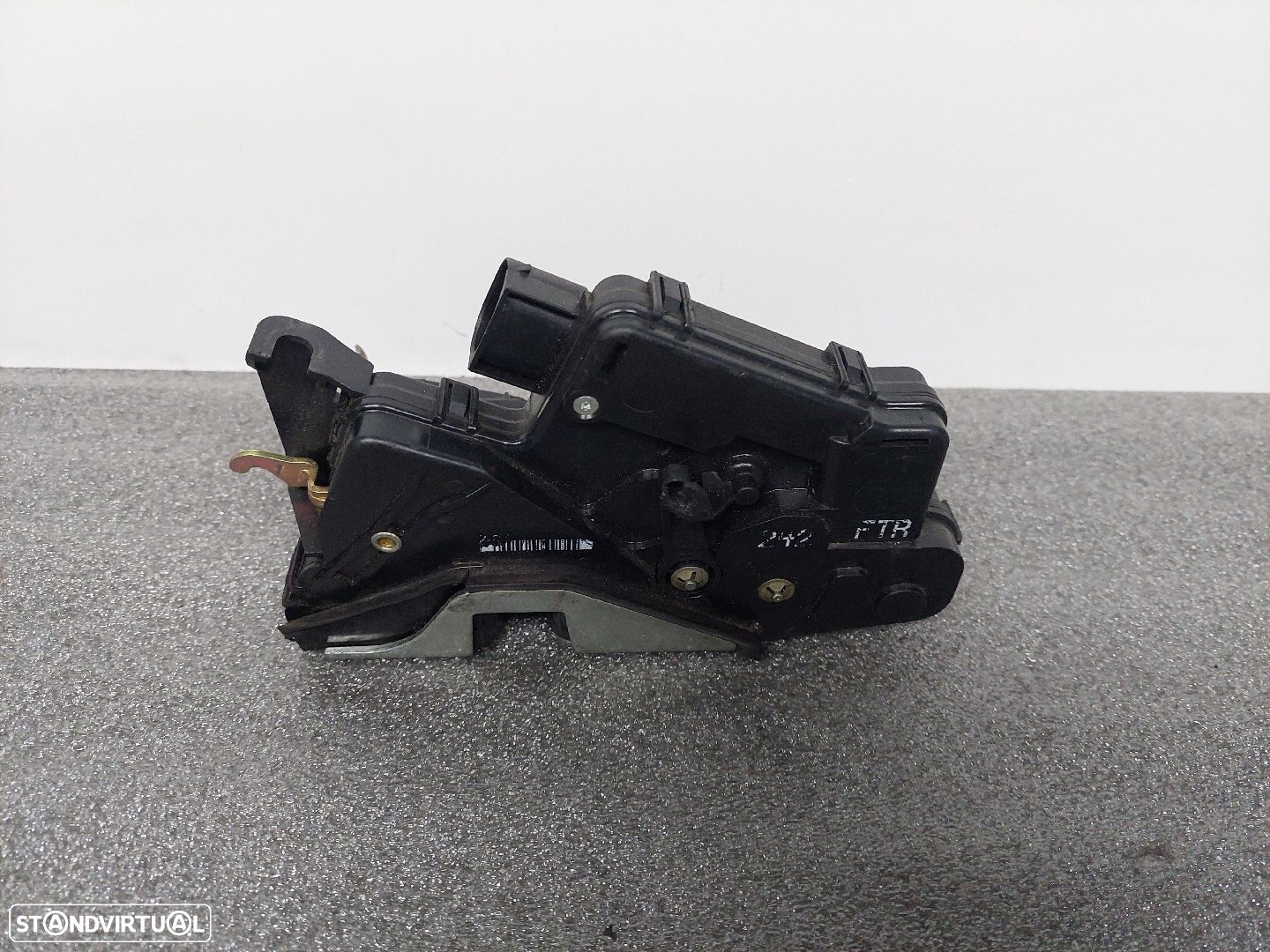 Fecho Porta Frente Dto Bmw 3 (E46) - 1