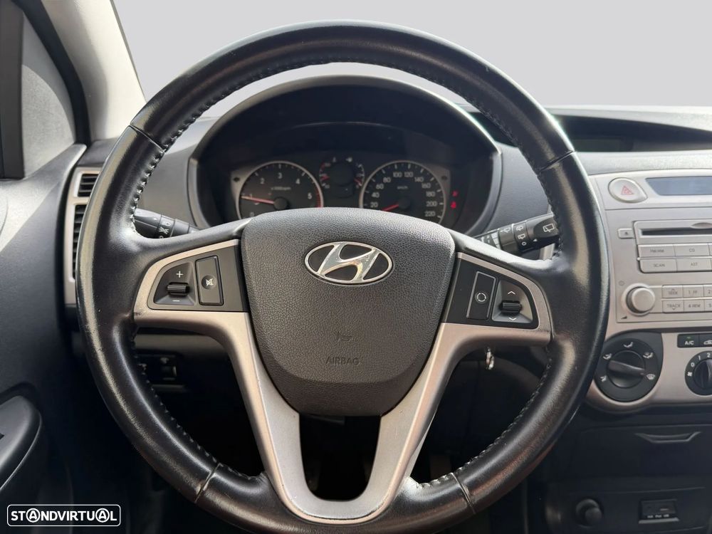 Hyundai i20 1.4 CRDI Comfort - 27