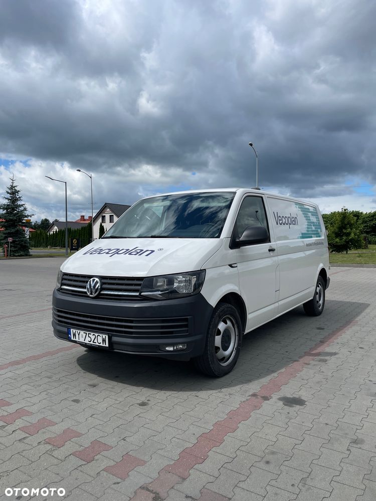 Volkswagen Transporter - 1