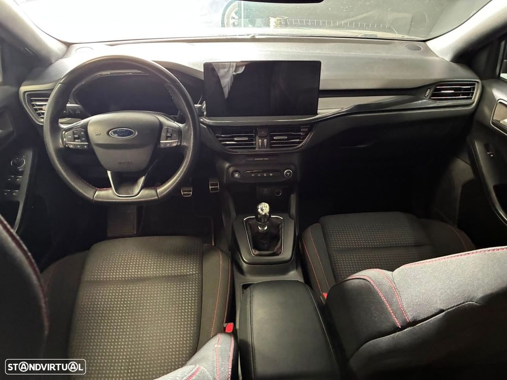 Ford Focus 1.0 EcoBoost MHEV ST-Line X - 30