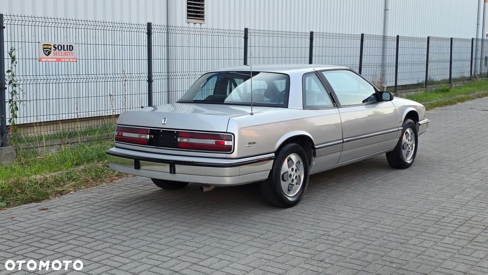 Buick Regal - 4