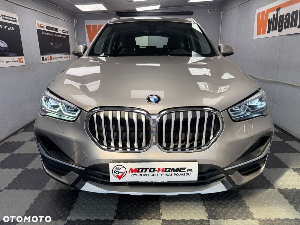 BMW X1 xDrive20i - 25