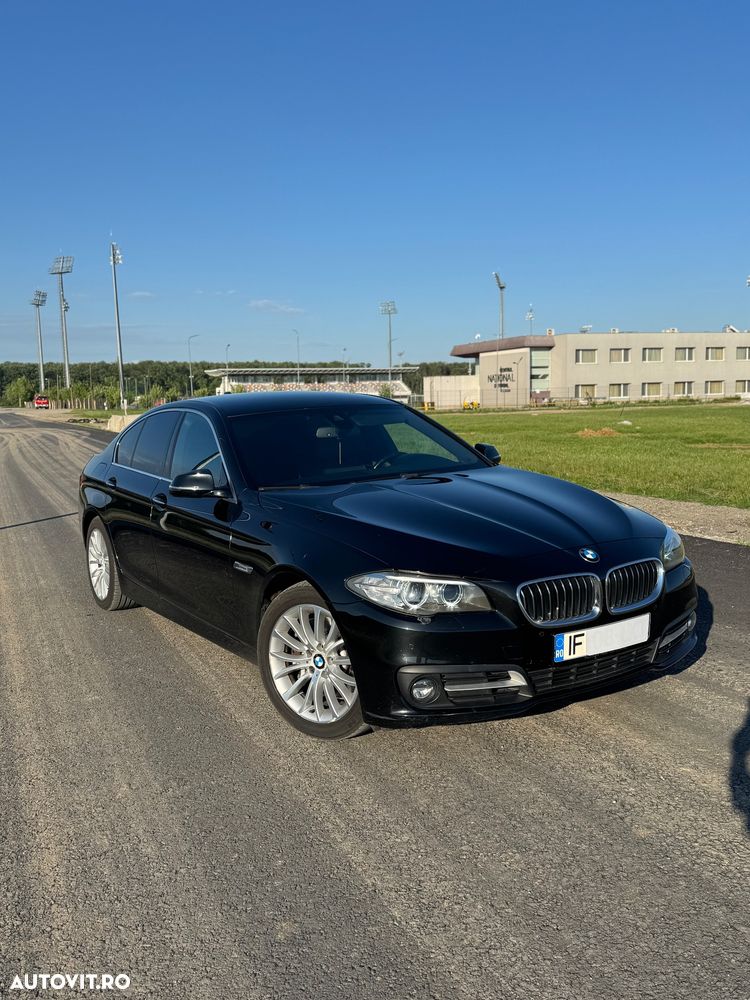 BMW Seria 5 525d Sport-Aut. Luxury Line - 2