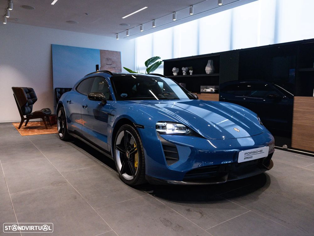 Porsche Taycan Sport Turismo GTS - 3