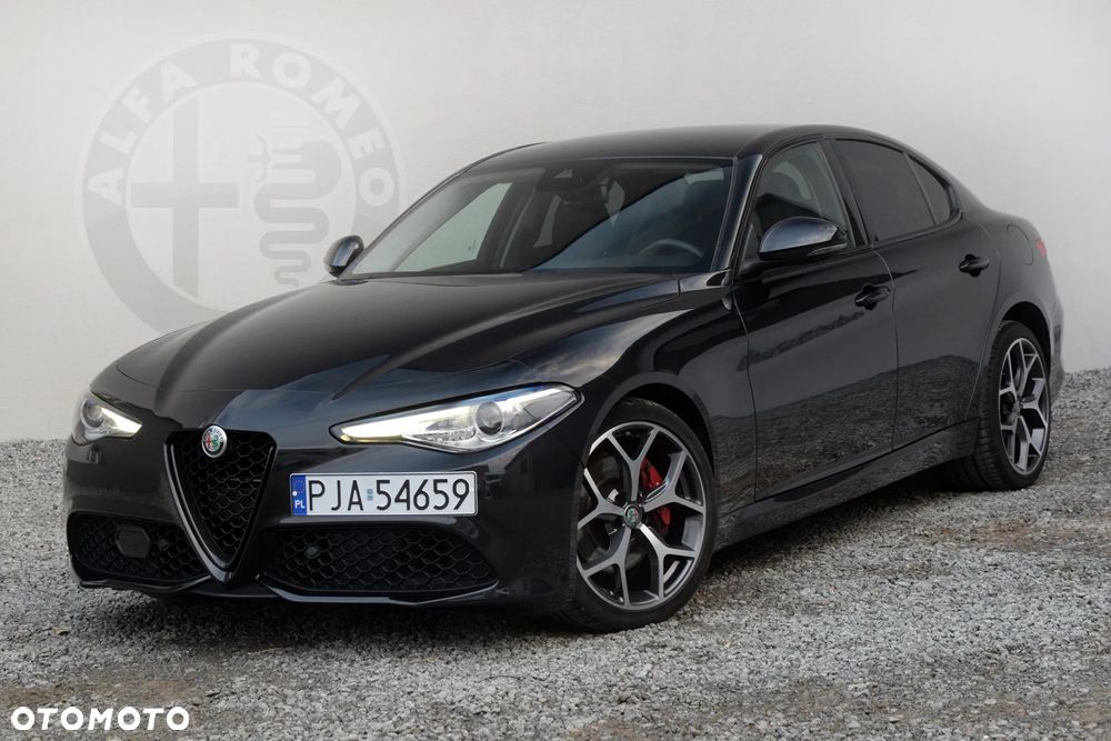 Alfa Romeo Giulia - 1