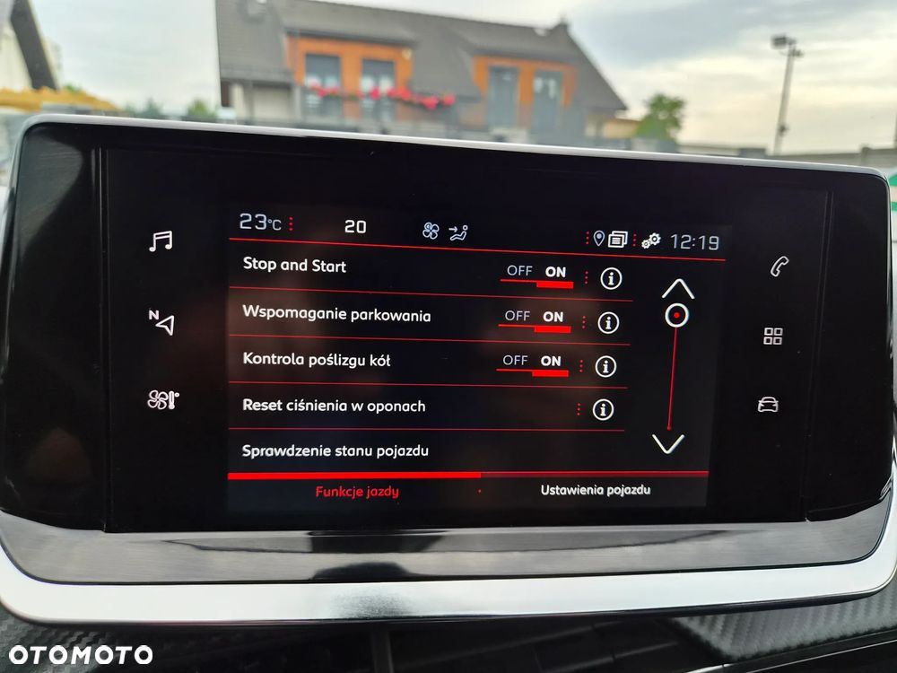 Peugeot 2008 PureTech 130 EAT8 Allure Pack - 29