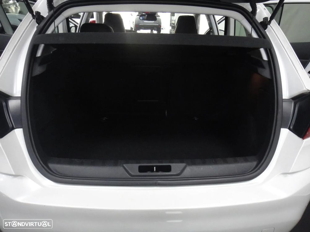 Peugeot 308 1.2 PureTech Allure EAT6 - 16