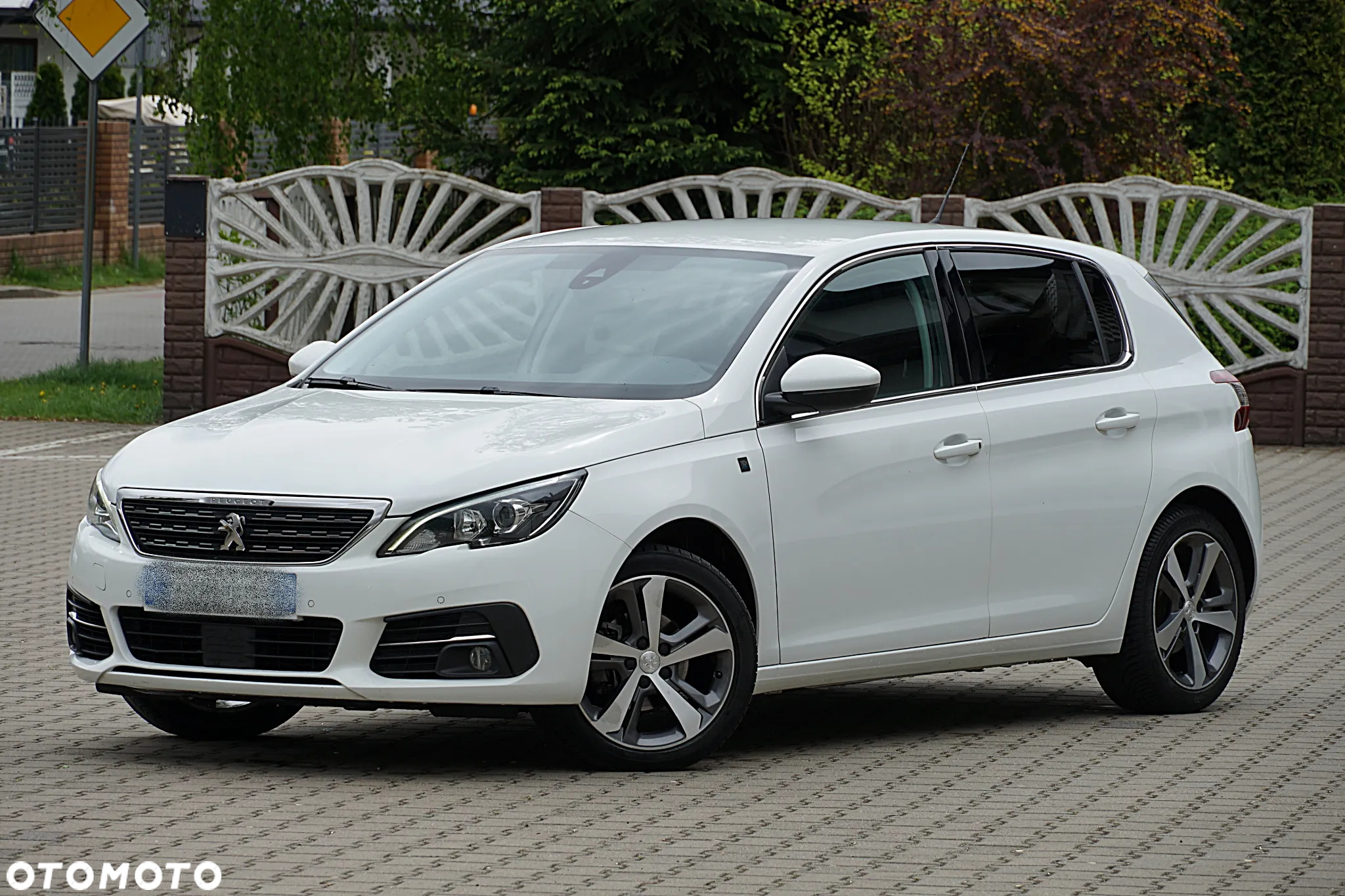 Peugeot 308 BlueHDi FAP 130 EAT8 Stop & Start Tech Edition - 4