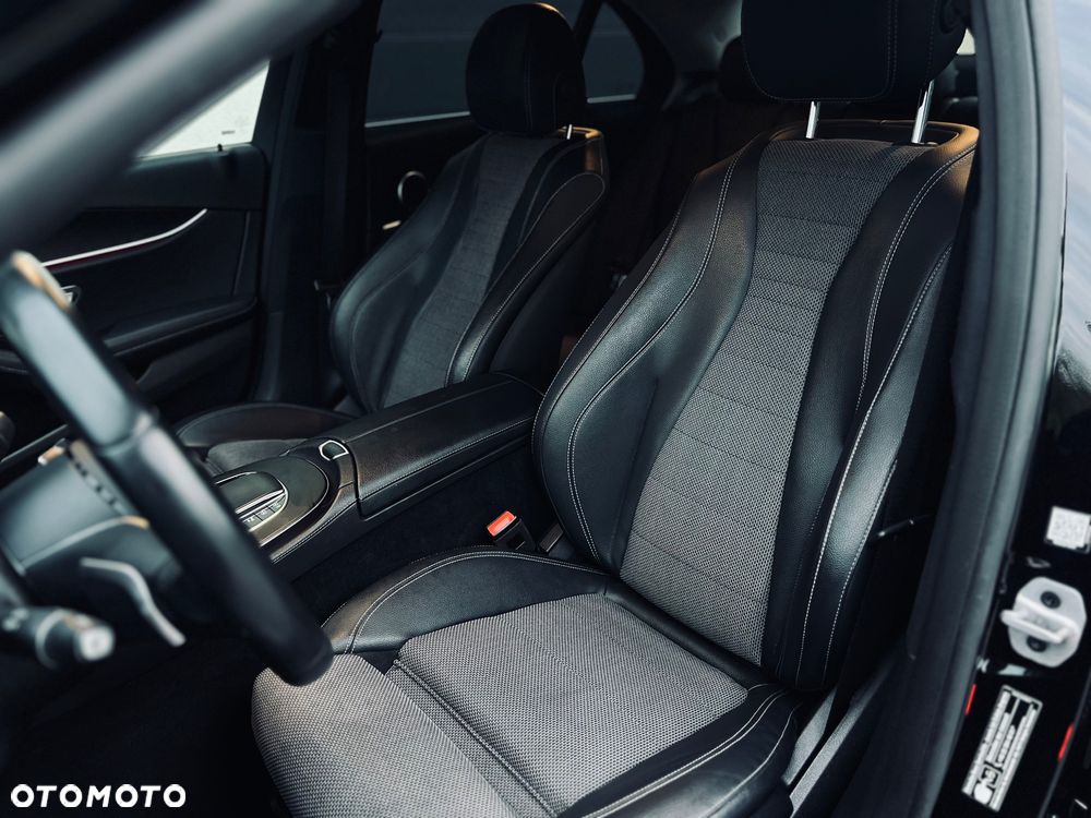 Mercedes-Benz Klasa E - 32