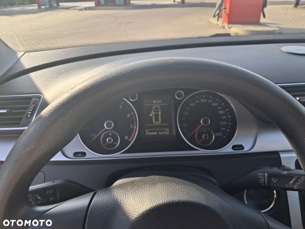 Volkswagen Passat - 7