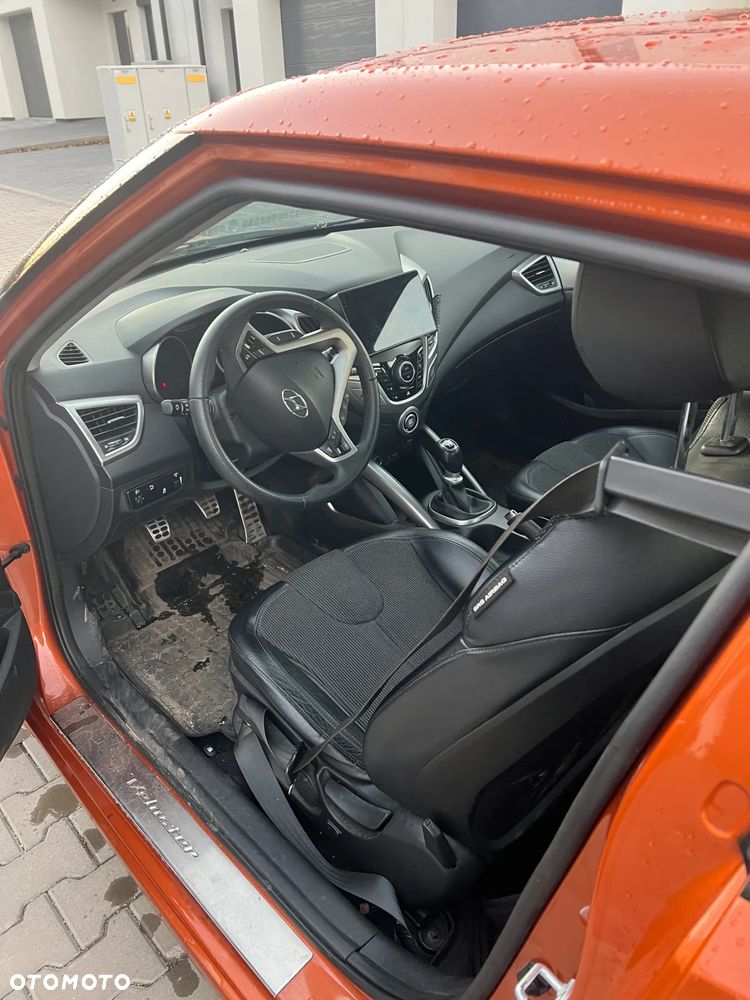 Hyundai Veloster 1.6 GDI Premium - 10