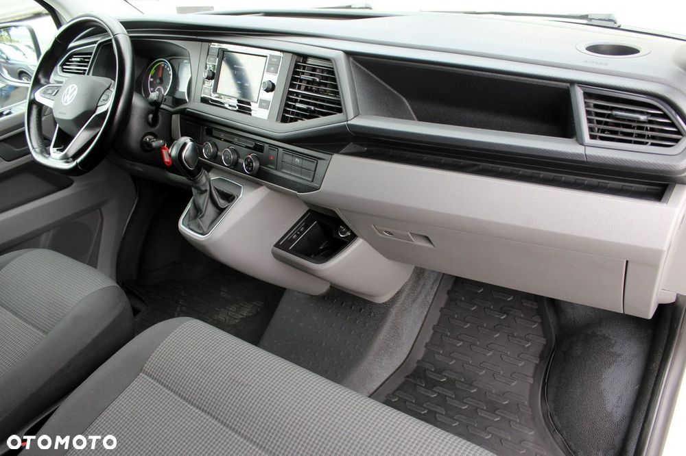 Volkswagen Transporter - 12