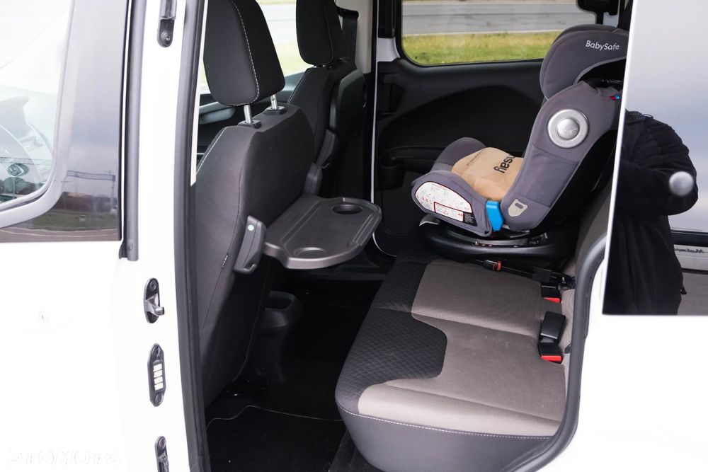 Ford Tourneo Courier 1.5 TDCi S&S Titanium - 9