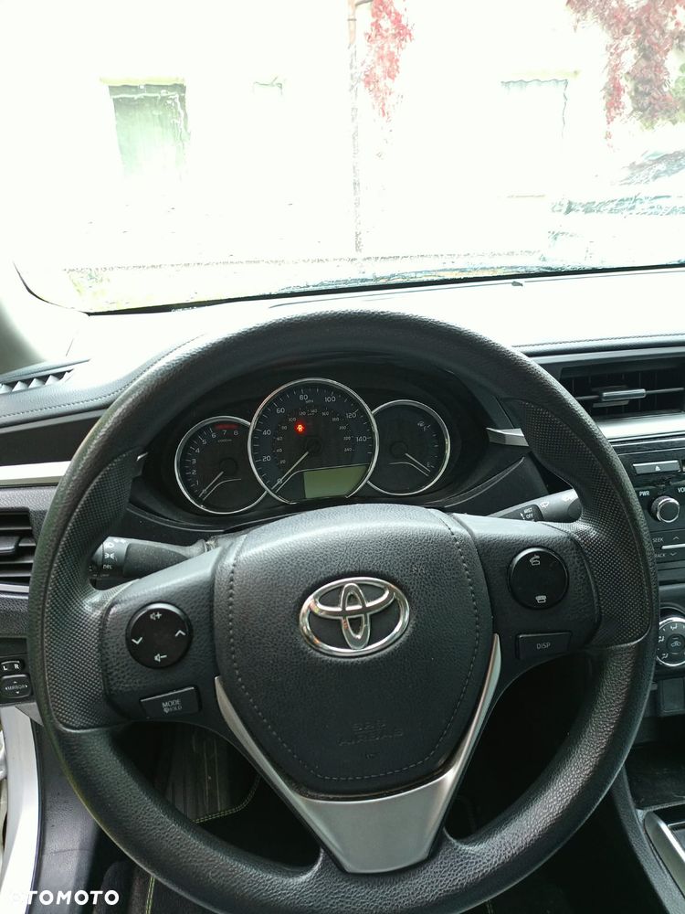Toyota Corolla - 13