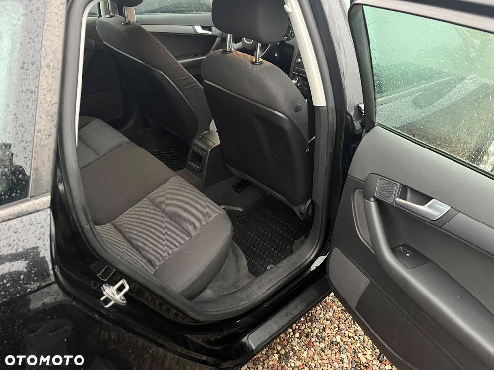 Audi A3 3-drzwiowe 1.6 TDI DPF Ambiente - 12