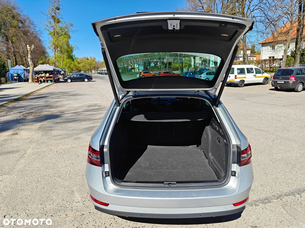 Skoda Superb 1.8 TSI Style - 25